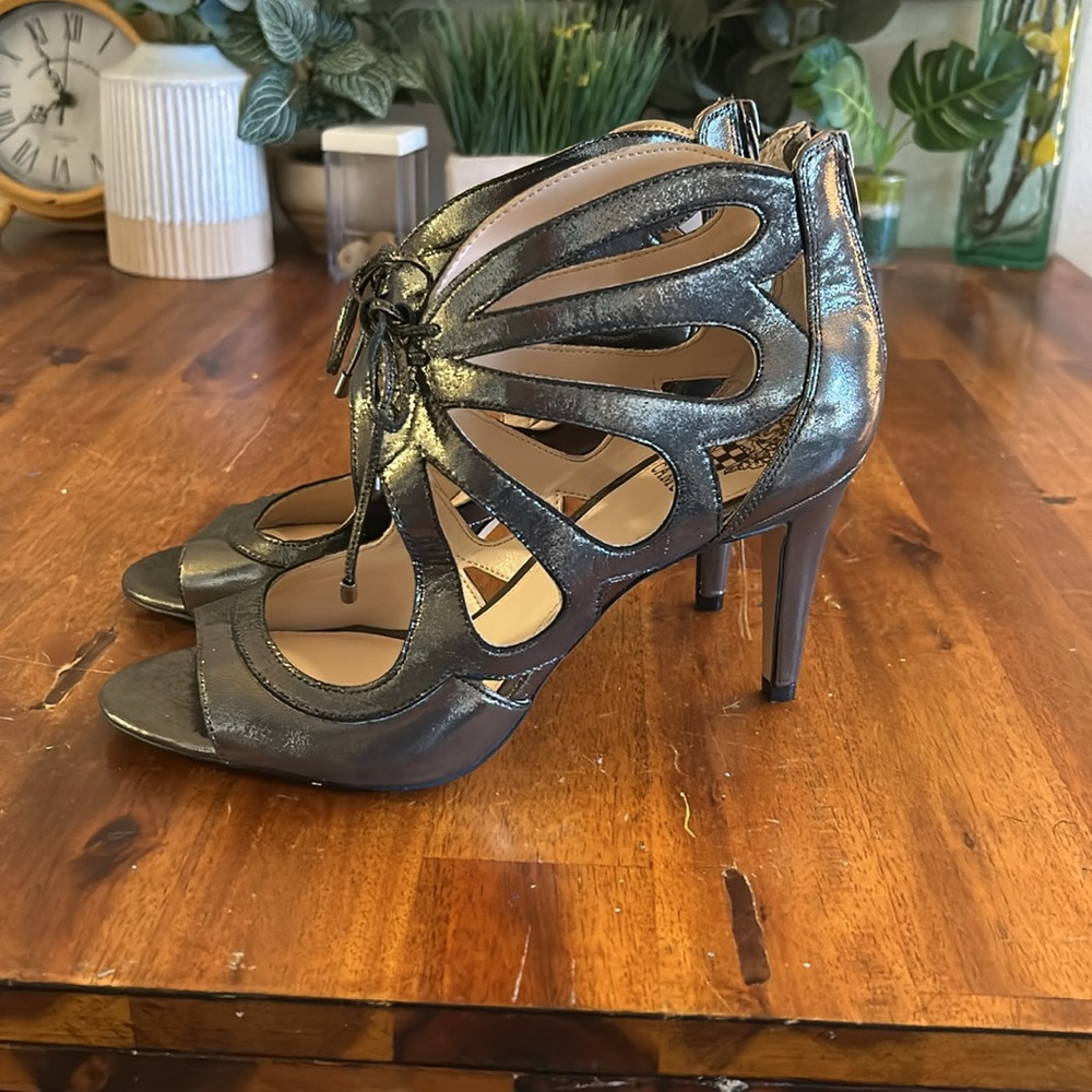 Vince Camuto Silver Grey Metallic High Heel Ankle Cut Out Back Zip...Size: 9.5